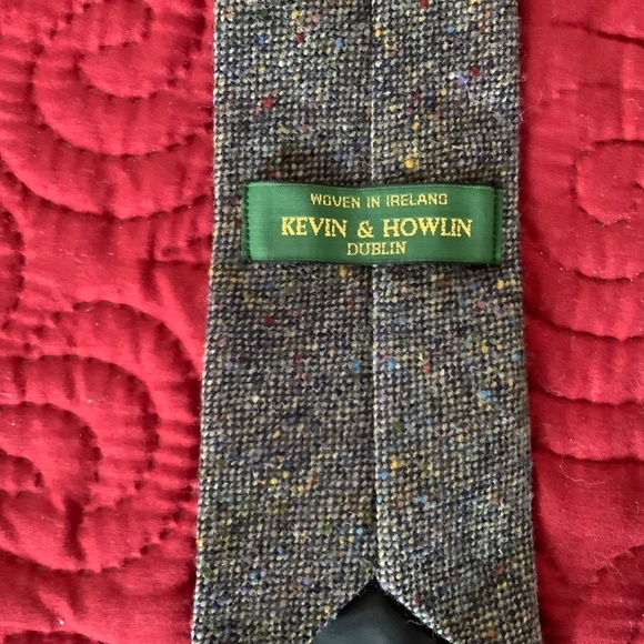 Vintage KEVIN & HOWLIN Wool Necktie  Woven in Ireland - Picture 3 of 5